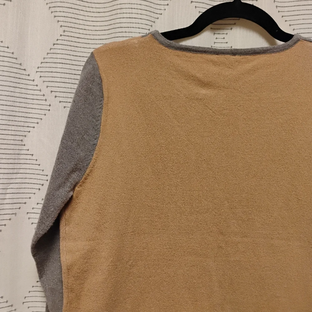 Aaeda Geometric Colorblock Sweater Women's Size Small Rayon Blend
